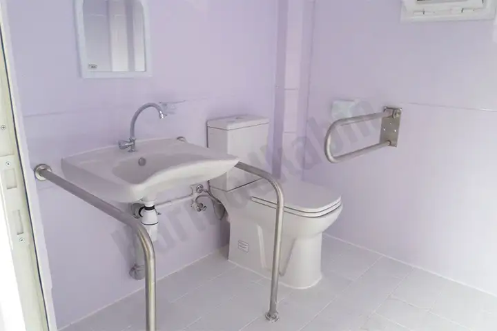 215x215 Engelli Tuvalet WC Kabini İç Görünümü
